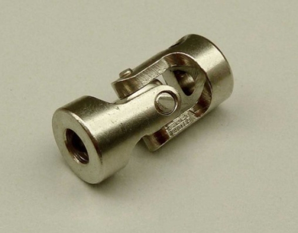 1483 Wellenkupplung 4/5mm/Metall D 9x23